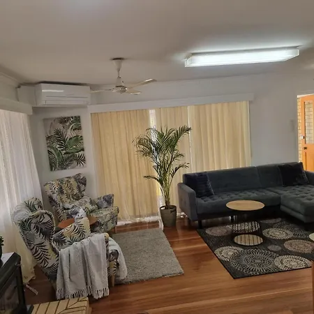 Holiday home Sweet For Guests 10 Mins To Cbd