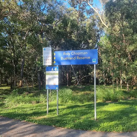 Sweet For Guests 10 Mins To Cbd Holiday home *