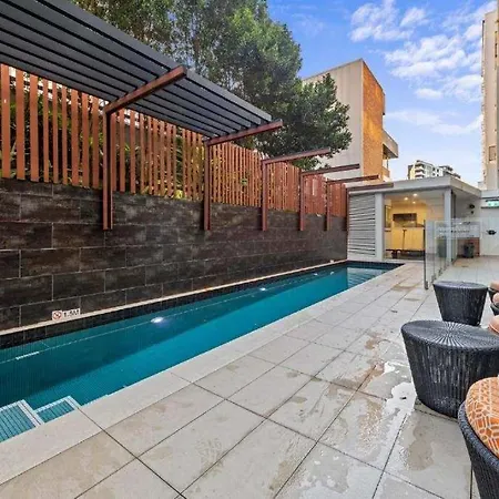 Apartment Chic Escape 2br Near Convention Centre
