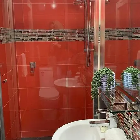 Lux Urban Retreat, 3bed, 3bath