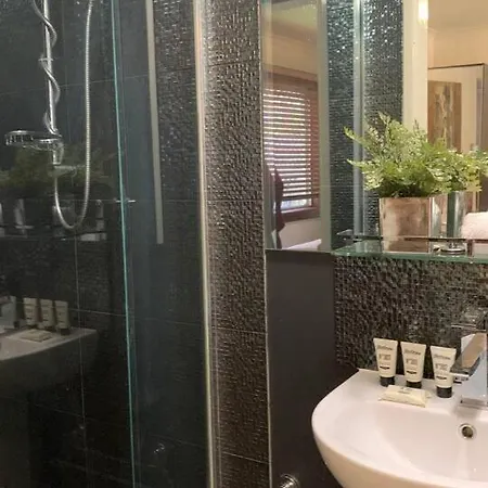 Lux Urban Retreat, 3bed, 3bath Apartment