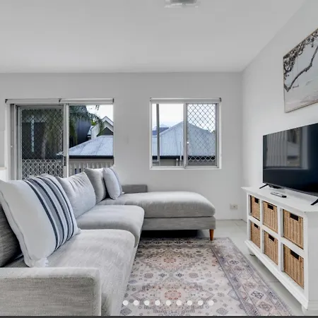 Stylish One Bedroom Flat Apartment *