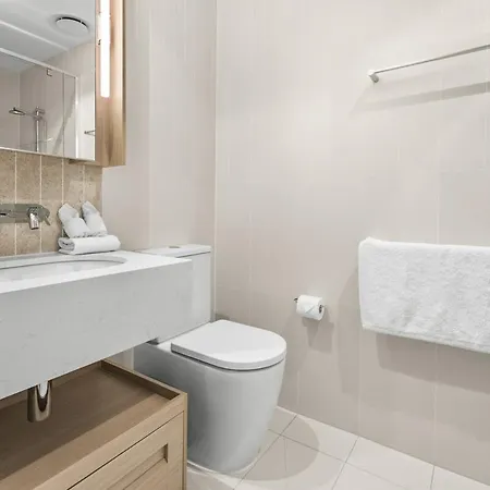 Star Queens Wharf Luxury 2b2b