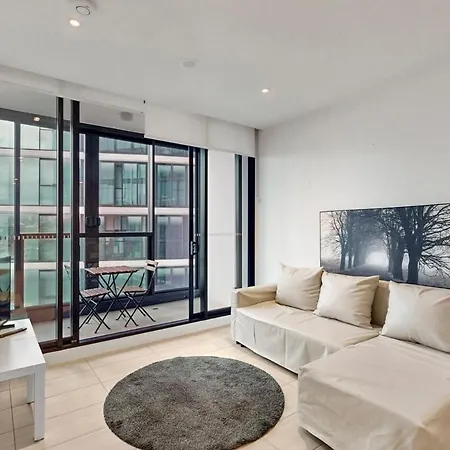 Boutique Valley Escape - 1 Bedroom Brisbane