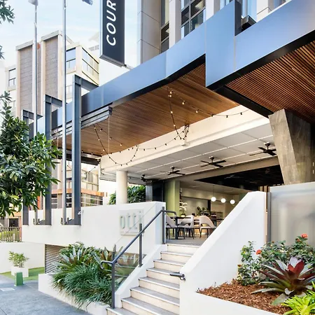 Courtyard By Marriott South Bank