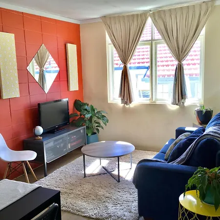 Apartment 1 Bedroom In Prime Location *