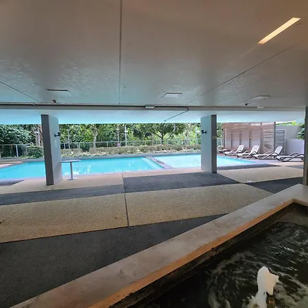 Apartment Spacious 1 Bedroom Mezzanine With Large Bath Views 2 Free Parking Spots