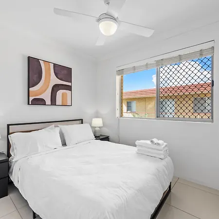 Apartment Stylish 3brm With Views,free Parking & Wifi *