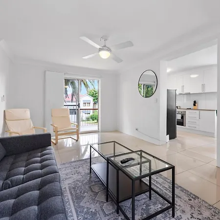 Spacious 3brm Near Gabba W Free Parking & Wifi Apartment *