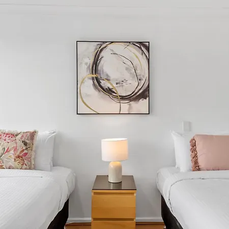 Apartment Cbd Near Stadium & River!