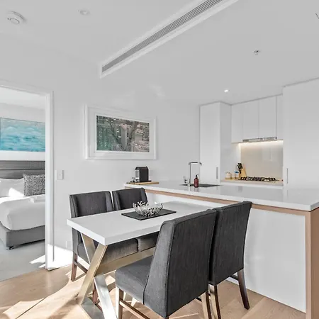 Apartment Valley Pad With Stunning Mountain Views, Pool & Gym