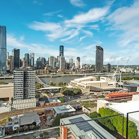 Southbank Location With King Bed, Gym And Pool Brisbane