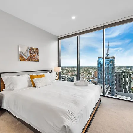 Mountain & Sunset Views With King Bed, Pool, Gym Brisbane