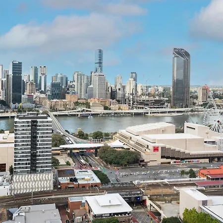Breathtaking & River Views With Pool, Gym, Park Apartment