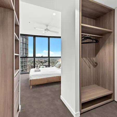 Queens Wharf - Luxe 1br With Stunning Views & Pool Apartment