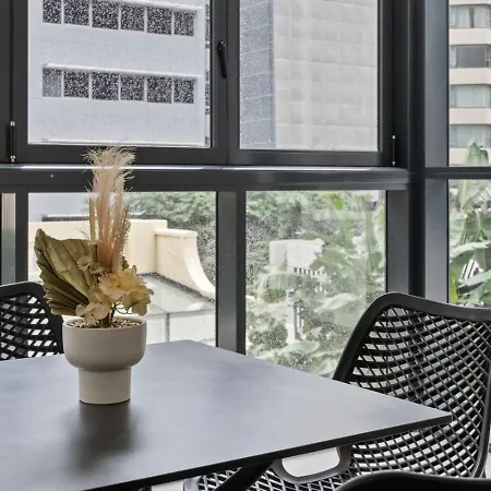 Heart Of Cbd 2br Parking Close To Everything