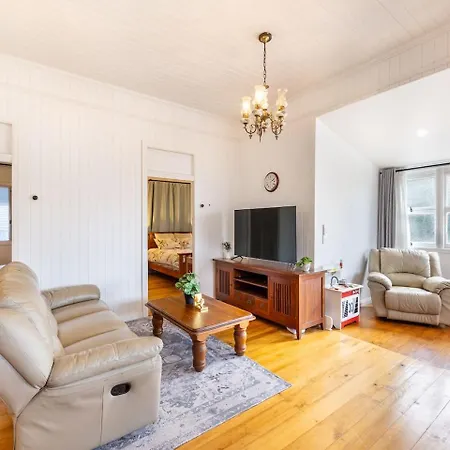 Family Friendly Cozy 3br House At Annerley Holiday home *