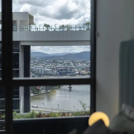 Apartment Iconic Queens Wharf 3.5br Pool And Riverside