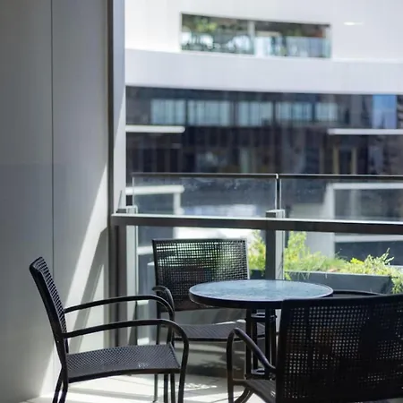 Iconic Queens Wharf 3.5br Pool And Riverside Apartment *