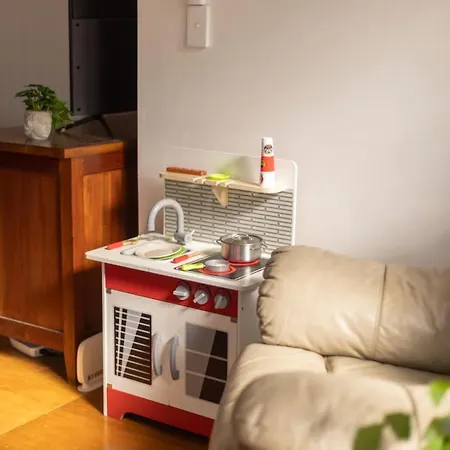 Holiday home Family Friendly Cozy 3br House At Annerley *