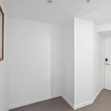 Sky Tower Urban Retreat Stylish 1br C33