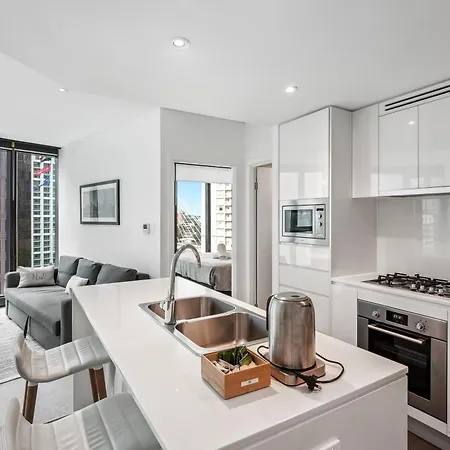 Apartment Sky Tower Urban Retreat Stylish 1br C33