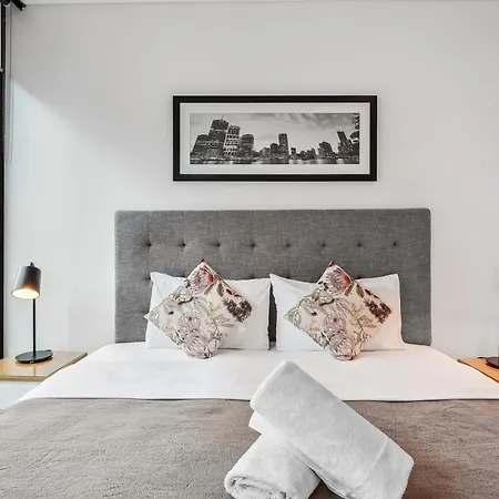 Sky Tower Urban Retreat Stylish 1br C33 Apartment