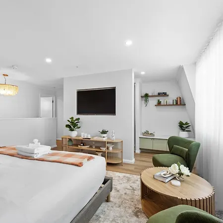Stylish With Pool - 200m From Main Hub * Brisbane