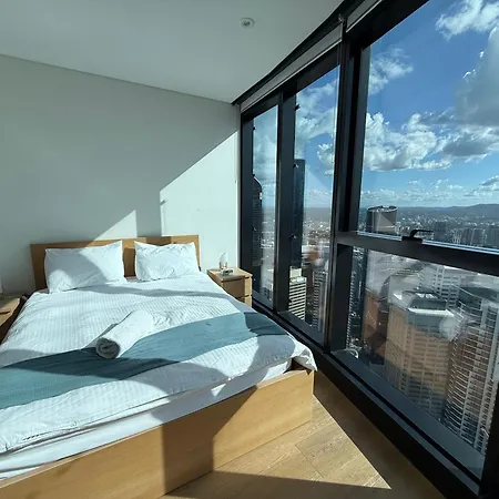 Amazing &river Views 60th Level Skytower 3 Bedrooms&free Parking Apartment *