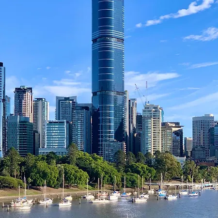 Amazing &river Views 60th Level Skytower 3 Bedrooms&free Parking Brisbane