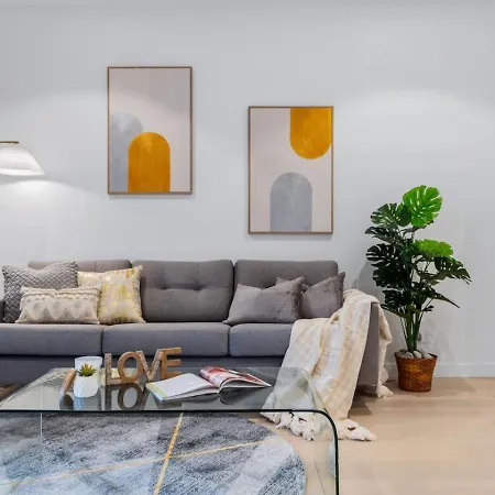 Queens Wharf River And Skyline Prime Cbd Spot Apartment Brisbane
