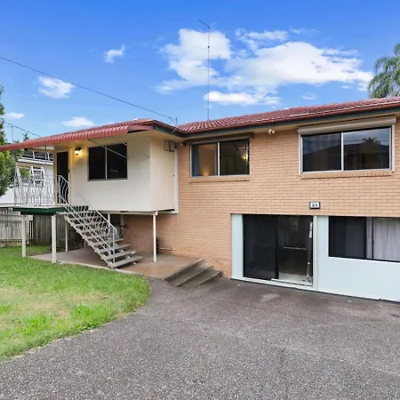 Family Friendly 4br Near Shops And Parks *