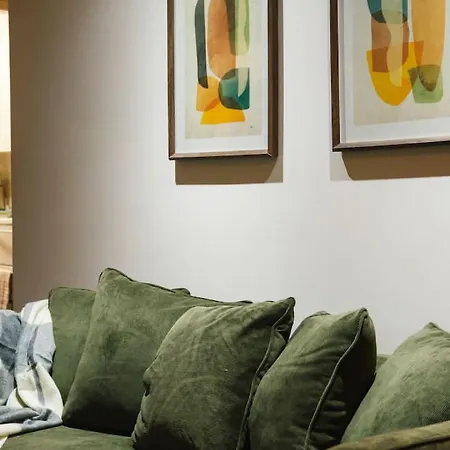 Family Friendly 4br Near Shops And Parks Holiday home Brisbane