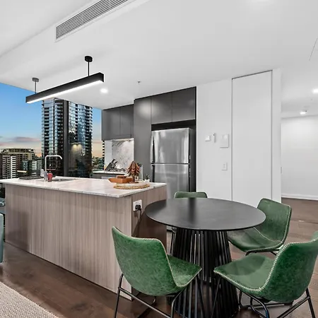 View With Balcony, King Bed And Rooftop Brisbane