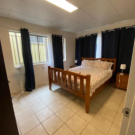 Bed & Breakfast The Gabba Night Brisbane