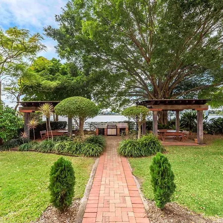 Apartment Riverfront Woolstore With Car Park, Pool And Ac Brisbane