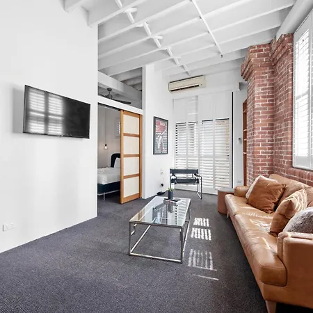 Apartment Riverfront Woolstore With Car Park, Pool And Ac