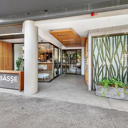 Spacious, Modern And Bright Apartment! Walk To Cbd! * Brisbane