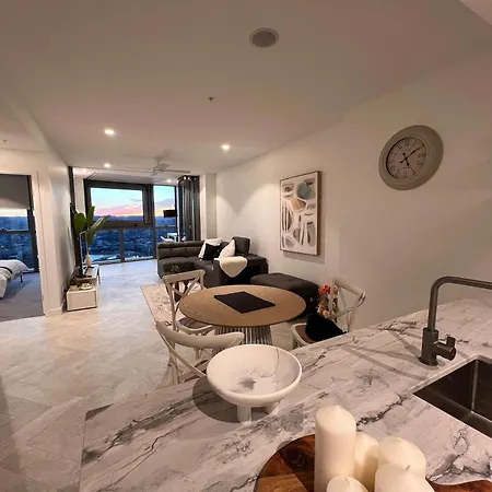 Apartment Level 51 Skybound Riverview Sanctuary On Casino *