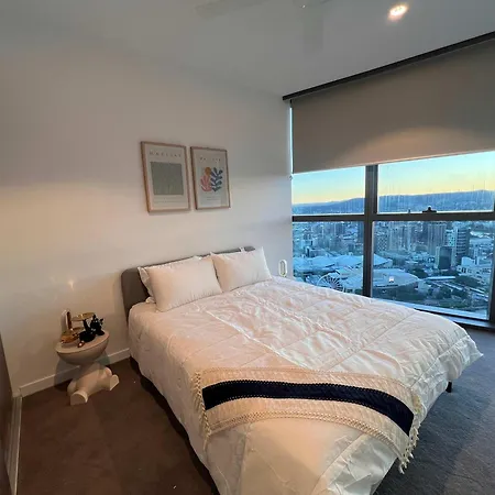 Level 51 Skybound Riverview Sanctuary On Casino Apartment