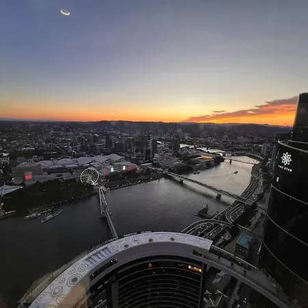 Apartment Level 51 Skybound Riverview Sanctuary On Casino *