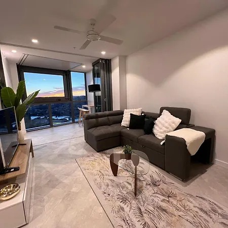 Apartment Level 51 Skybound Riverview Sanctuary On Casino