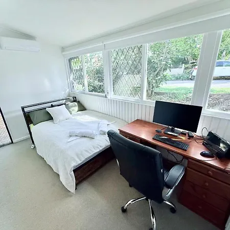 Leafy 3-bedroom Escape To Nature-air Conditioned With Smart Entry Holiday home *