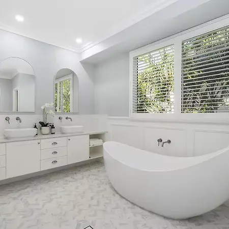 Visually Beautiful And Features The Finest Inclusions Villa Brisbane