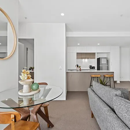 Spacious With Stunning Views And Car Park! *
