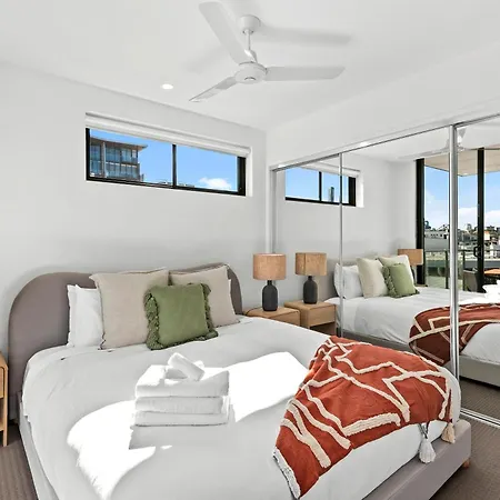 Spacious With Stunning Views And Car Park! Apartment