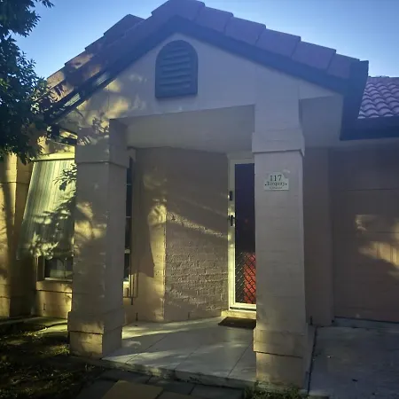 Entire House In A Location * Brisbane