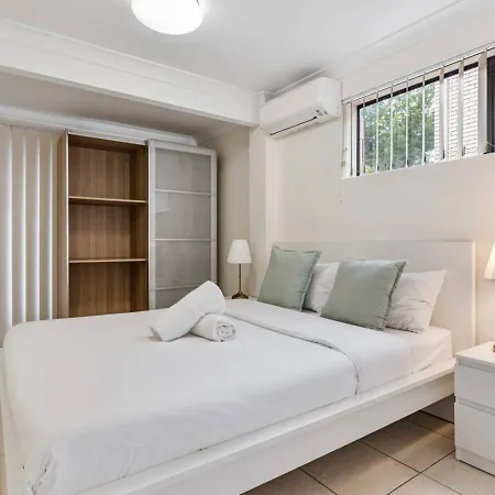 Great Value And Comfort Family 5 Mins To Shops *