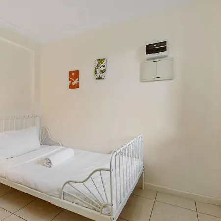 Great Value And Comfort Family 5 Mins To Shops Holiday home