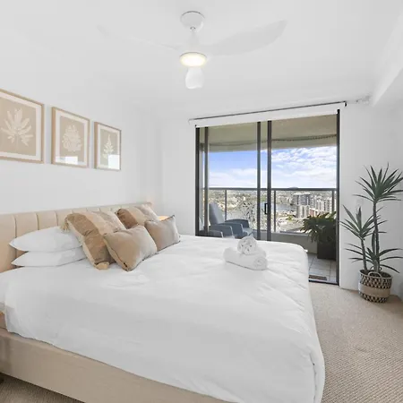 Stylish With Bbq Pool & Gym * Brisbane